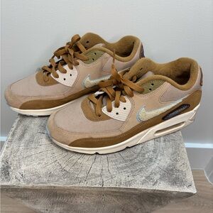 Nike tan and brown suede low-top sneakers